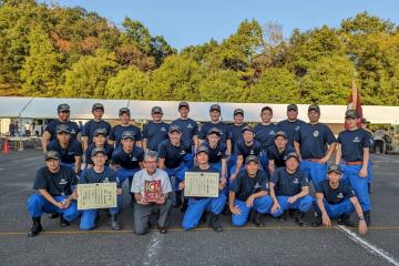 西多摩地区消防大会出場羽村市消防団第5分団(集合写真)の様子