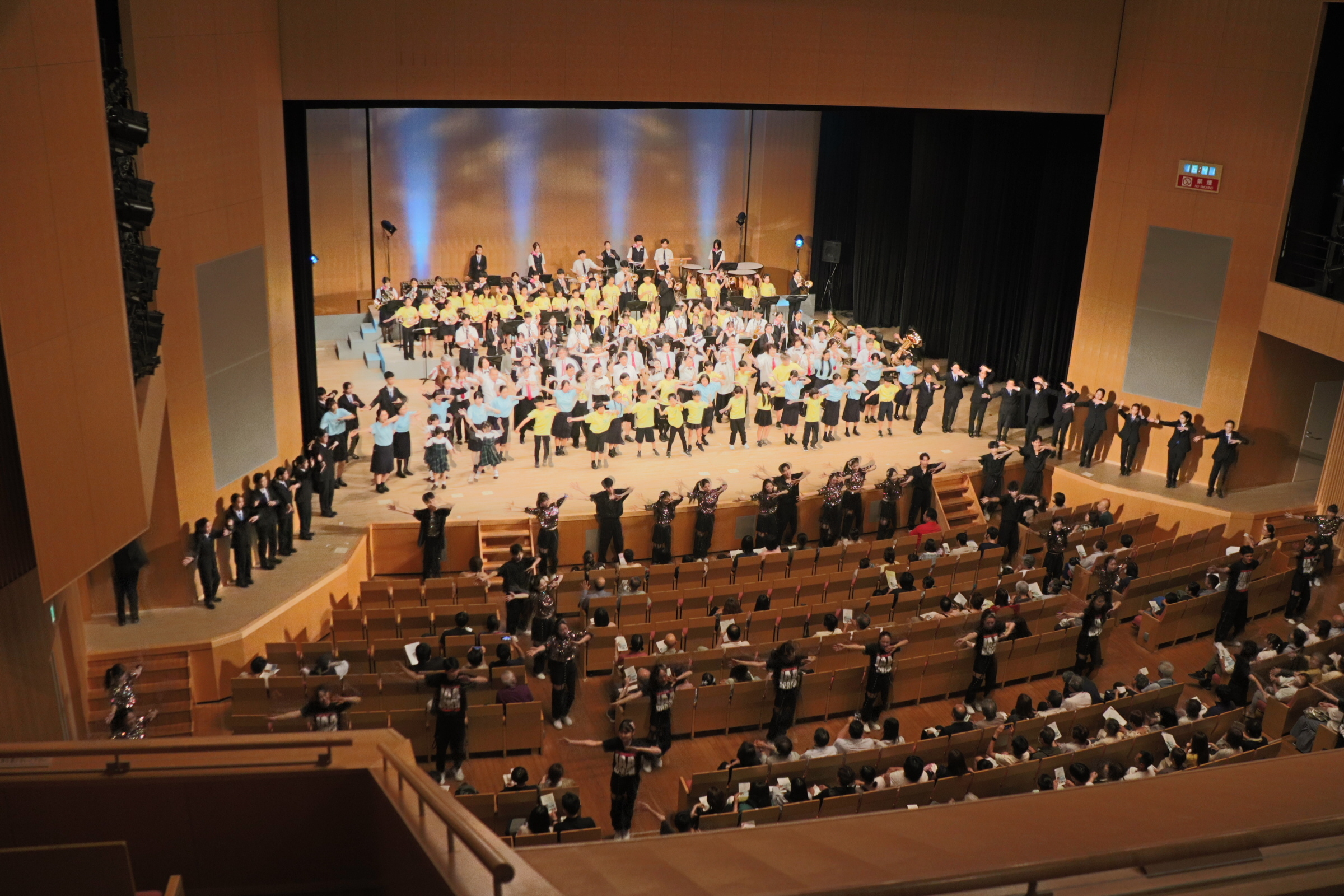 全員で合奏・合唱