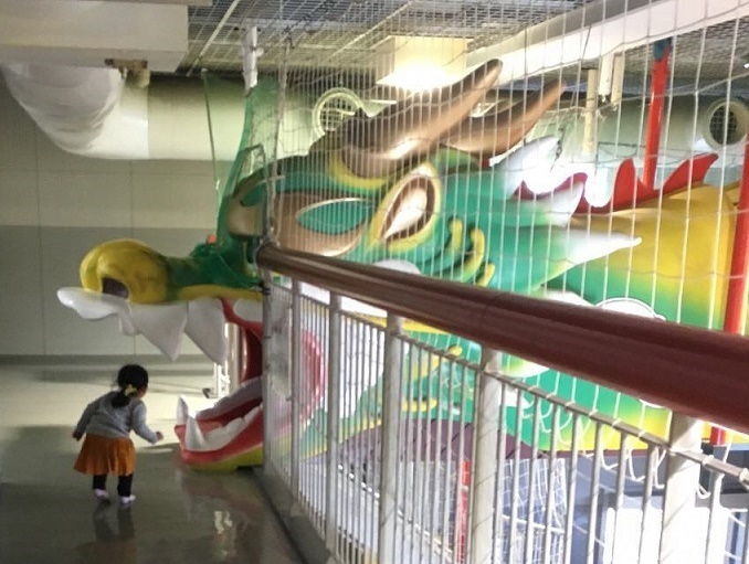 フライングドラゴンの入口